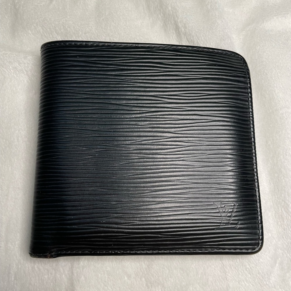 Louis Vuitton Black Epi Men’s Marco Wallet 🖤